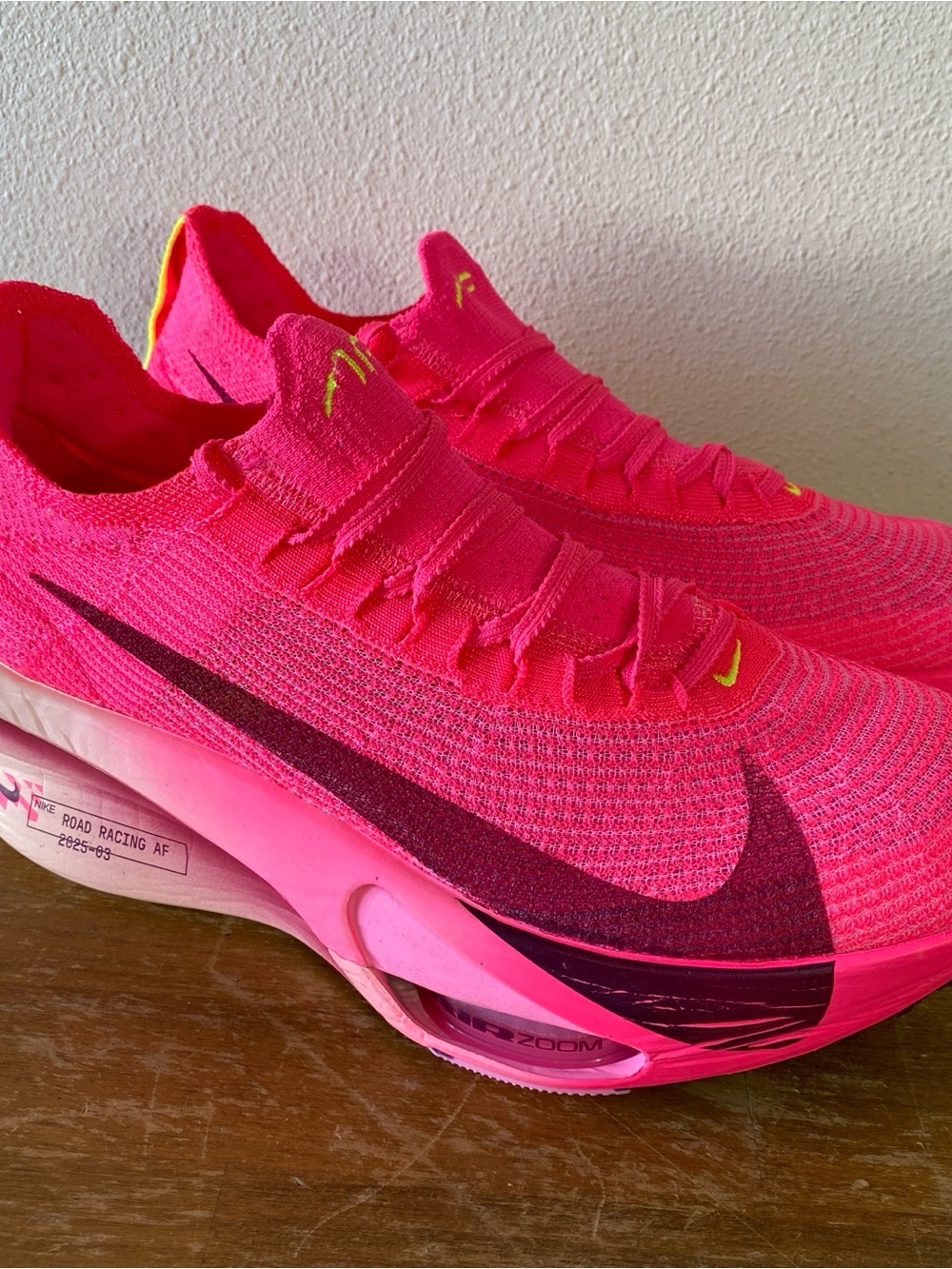 Nike Air Zoom Alphafly NEXT% 3 Hyper Pink FD8315-601 - Women's Size 12